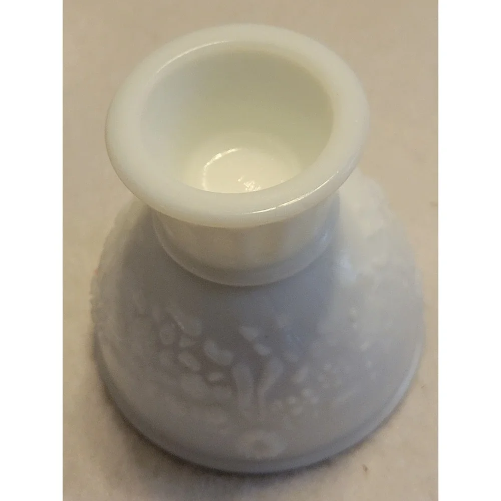 VTG Avon Milk Glass CandleHolder Potpourri 1970 Collectible Glass Display w/ Box